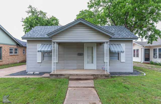 2 bed, 2 bath, NEW HVAC, new everything! OWNER TO DO MOWING for $0! - 890 Ross Avenue, Abilene, TX 79605