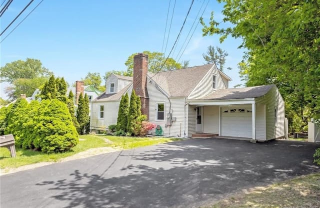 2571 Old Town Road - 2571 Old Town Road, Bridgeport, CT 06606