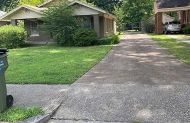 Charming 3-Bedroom Home in Memphis-Spacious  Inviting! photos photos