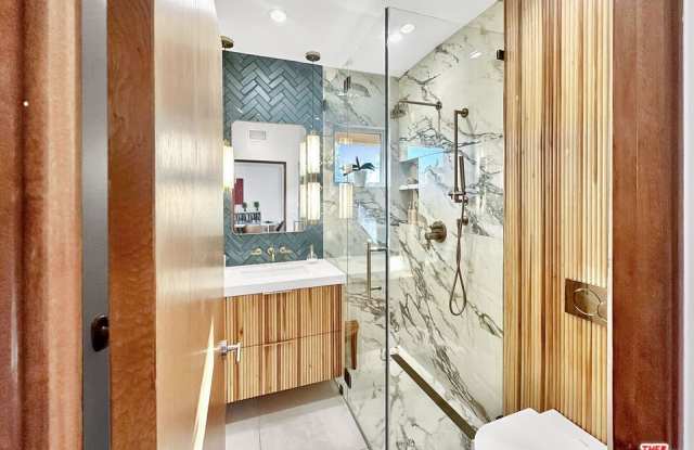 8265 Mannix Dr Gallery 4