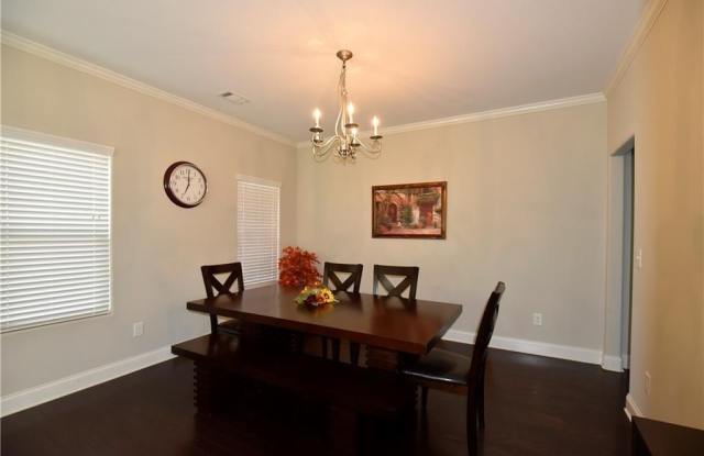 1805 Kingsbridge Court Gallery 3