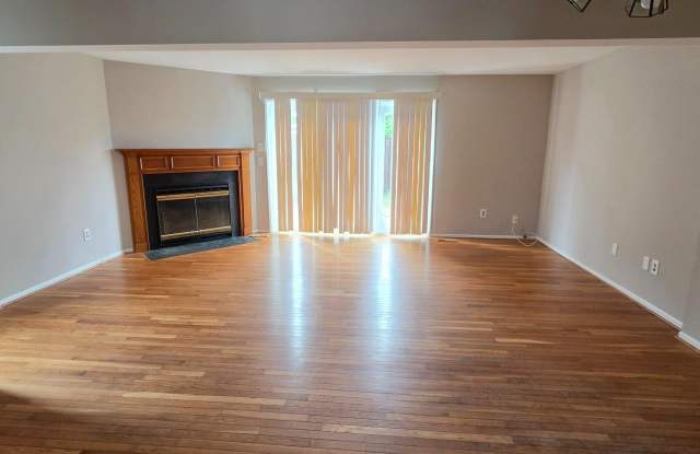 5870 CHIPWOOD Court Gallery 2