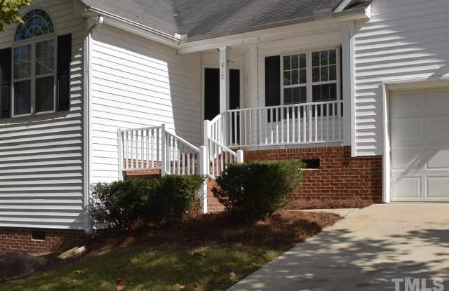 812 Willowedge Court Gallery 2