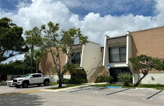 8261 SW 128th St photos photos