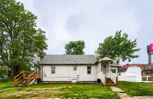 Bright & Charming 2bed/1bath + Mudroom Home in Tacoma! photos photos