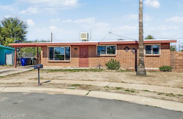 140 W Knox Drive Gallery 4
