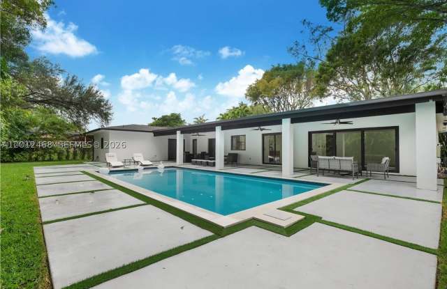 17203 SW 78th Pl Gallery 1