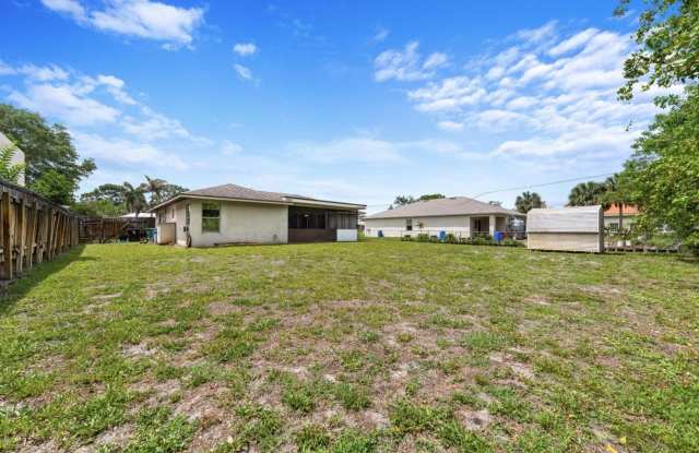 651 SW BADGER Terrace Gallery 1