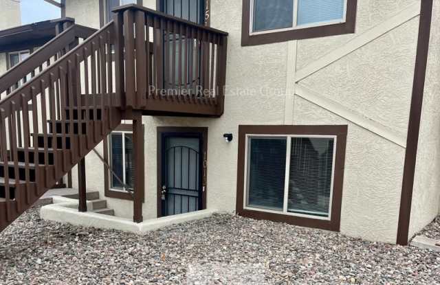 1013 Western Drive photos photos