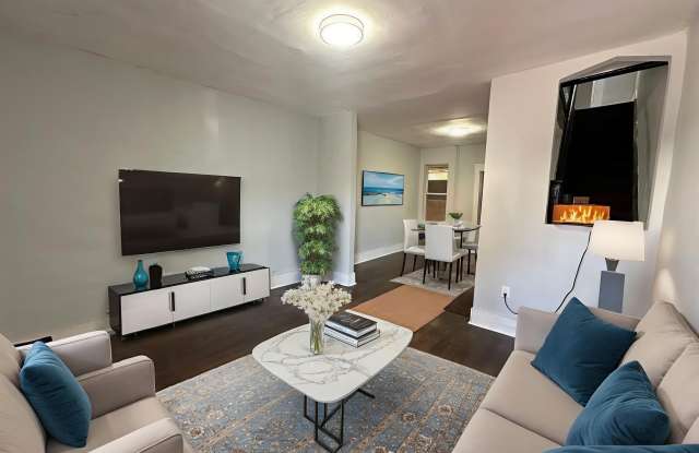 4253 N 17th St photos photos