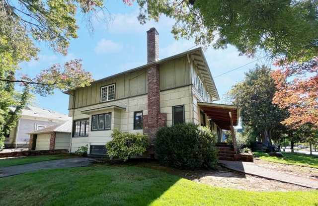 2109 Alder Street photos photos