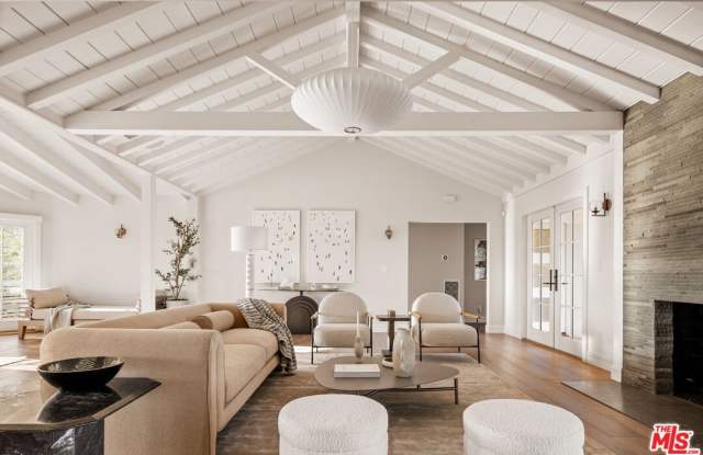 12417 Mulholland Dr photos photos