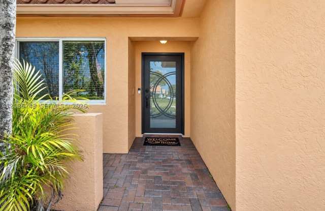 21034 Chinaberry Dr Gallery 3