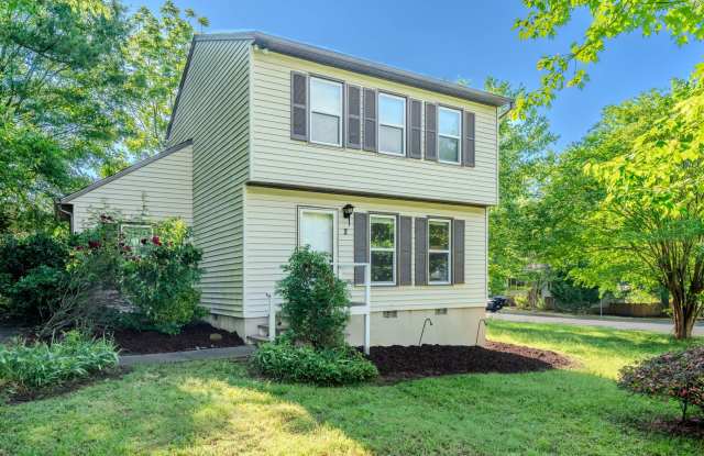 3 bedroom home close to Duke Avaialble Early June! photos photos