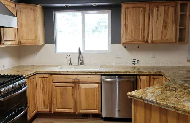 5 bedroom home on a golf course in Boise Idaho Gallery 3