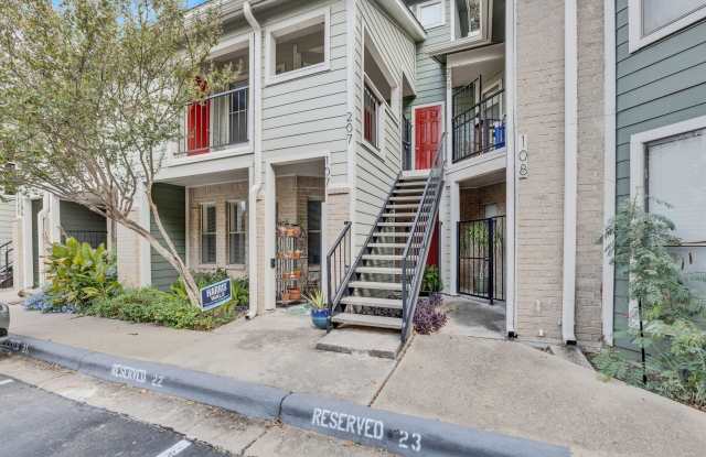 2104 Cullen Ave #207 - 2104 Cullen Avenue, Austin, TX 78757