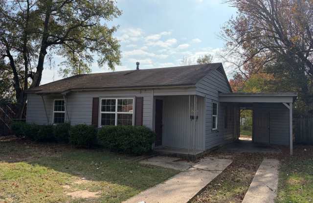 Remodeled Sunset Acres Home - 2711 Amherst Street, Shreveport, LA 71108
