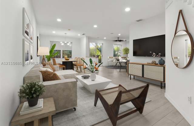 17130 SW 36th Ct Gallery 2