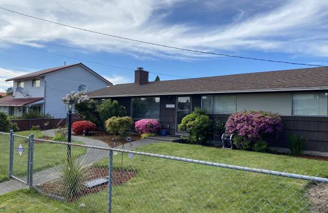 12668 South East 170th St - 12668 SE 170th St, Renton, WA 98058