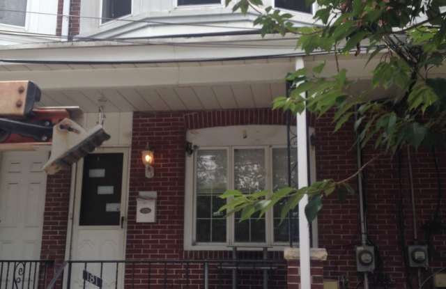 Great Home! 4 Bedroom House with Spacious Living Area! Full Basement for Storage! W/D Hook-ups! Yard! photos photos