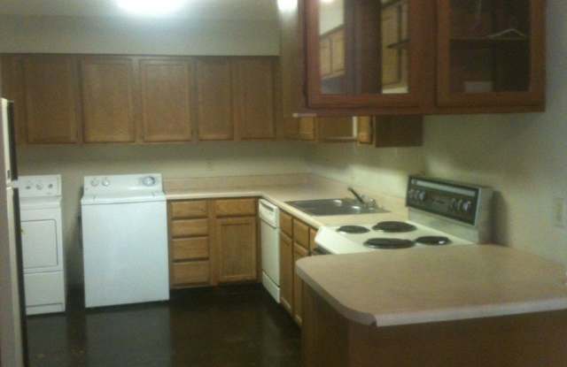 958-960 North Lancelot Avenue photos photos