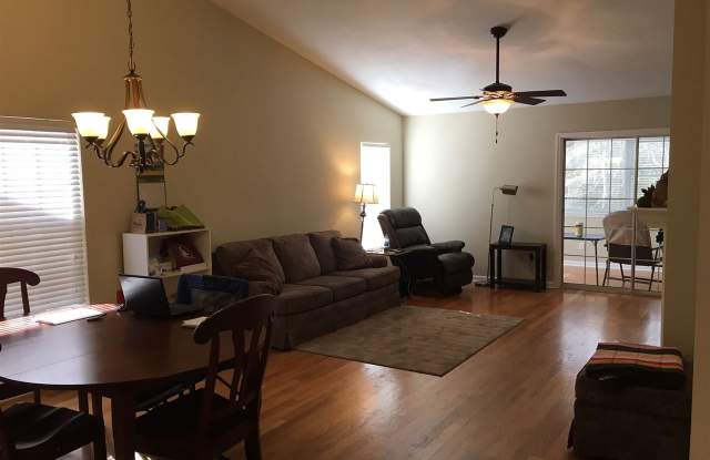3814 Pine Walk Gallery 2