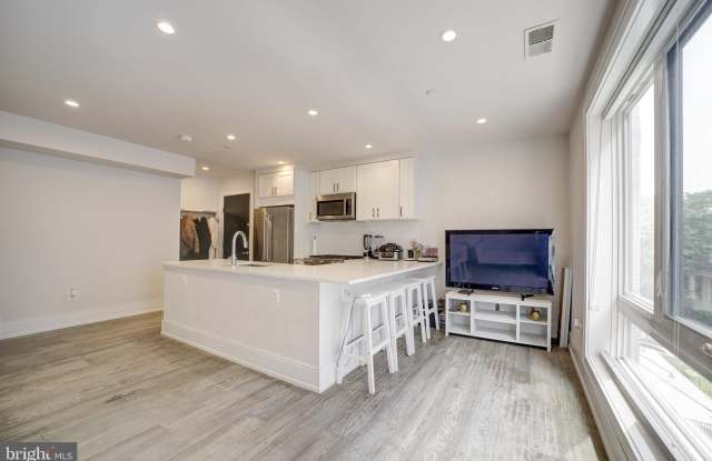 525 PARK ROAD NW - 525 Park Road Northwest, Washington, DC 20010