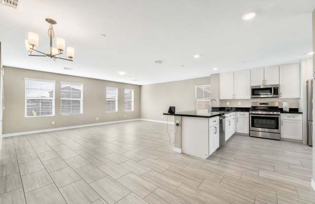 Stunning Cadence Home with Rooftop Deck & Panoramic Valley Views! Gallery 4