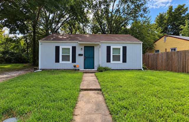 Single-Level 3 Bedroom, 2 Bath Home in Kansas City Gallery 1