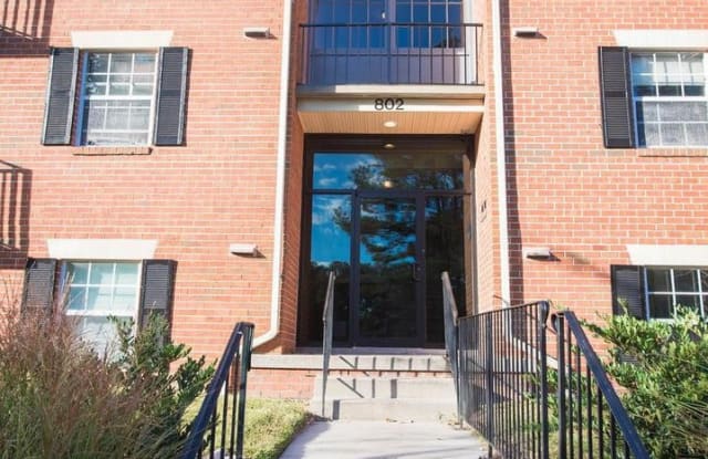 802 COLLEGE LN #E - 802 College Ln, Salisbury, MD 21804