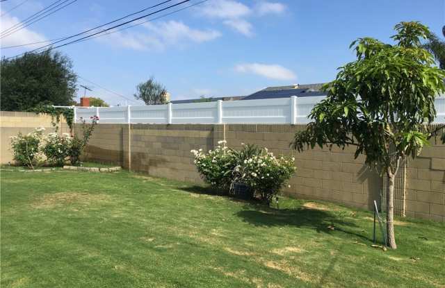 6151 Dundee Drive Gallery 2