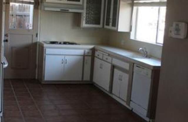 2005 Birchwood Ct Gallery 2