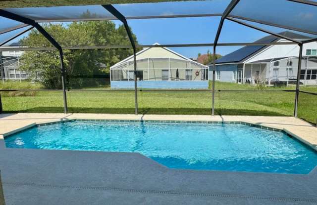 PRIVATE POOL - 4 BEDROOM 2 BATH HOME Gallery 4