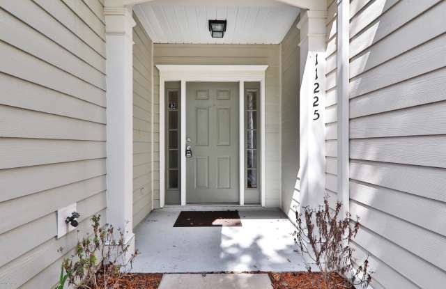11225 CASTLEMAIN CIR E Gallery 3