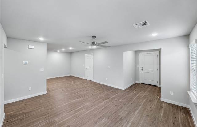 6619 NW Altus Street Gallery 4