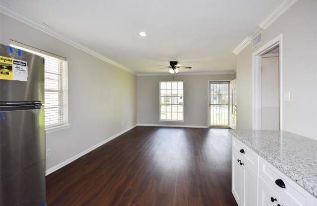 1016 Tri Oaks Lane Gallery 2