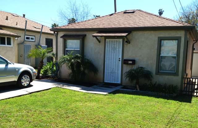 2000 E 8th St photos photos