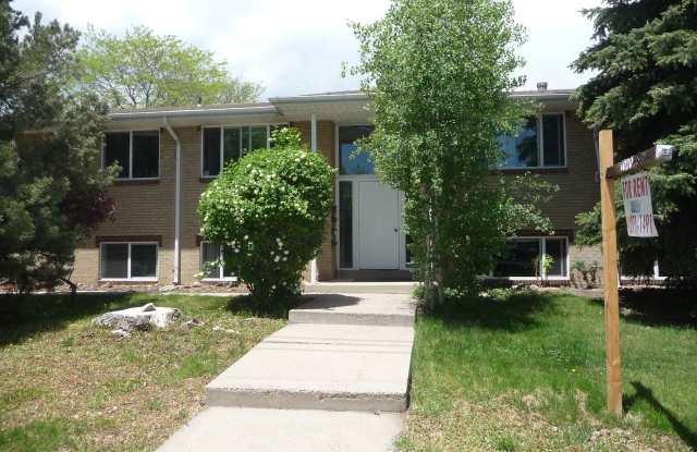 Ground-Level 1 Bed with Front Patio – Walk to Mines  Downtown – $1,595 photos photos