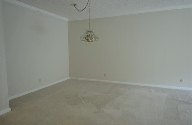 332 Philip DR 308 Gallery 4