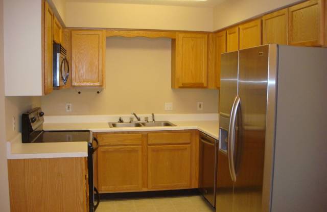 Charming 2 Bed, 1.5 Bath Rental in a Convenient Location photos photos