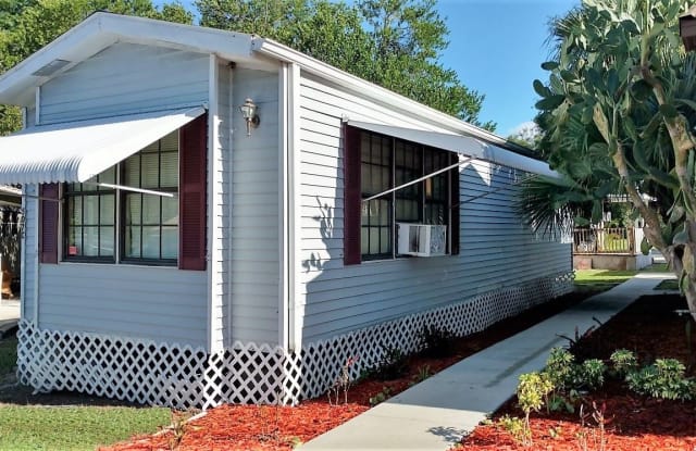 Livingston Family Community - 15880 Martha Cir, Lutz, FL 33549