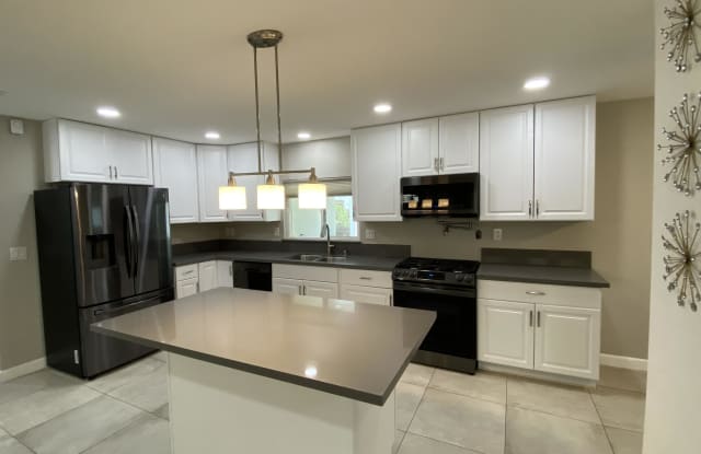 37480 Da Vall - 37480 Da Vall Drive, Rancho Mirage, CA 92270