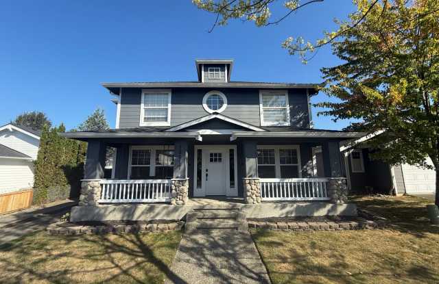 Beautiful 4-Bedroom Craftsman Home in Lords Lake Community Gallery 1