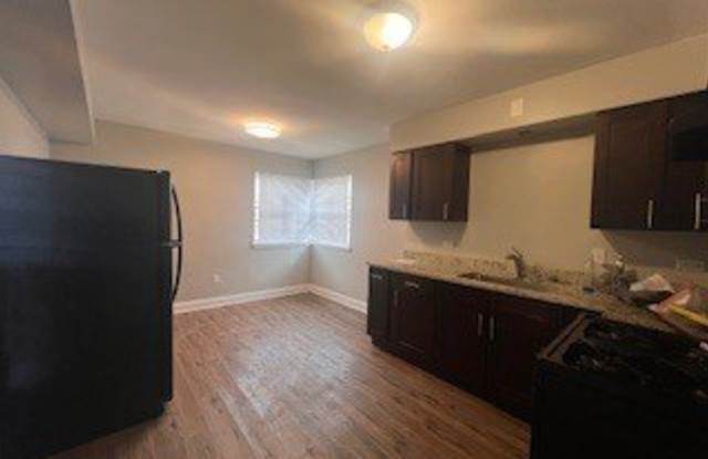 2254 W Garfield Boulevard Gallery 3