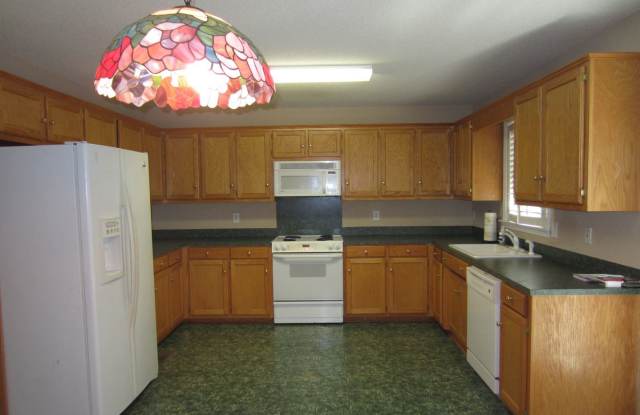 4001 Drake Ct Gallery 3