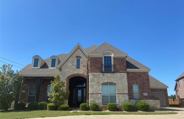 2912 England Parkway - 2912 England Parkway, Grand Prairie, TX 75054