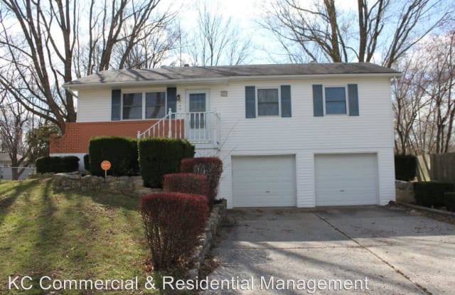 220 SE Kingscross Road - 220 SE Kingscross Rd, Blue Springs, MO 64014