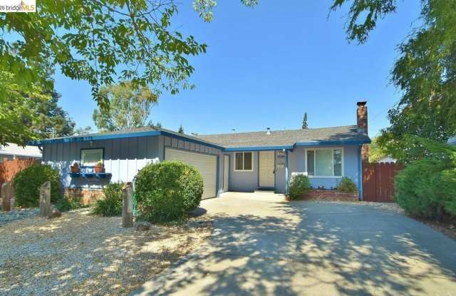 RECENTLY REMODELED AND WELL MAINTAINED 3 BED 2 BATH WITH GREAT LOCATION FOR EVERYTHING! photos photos