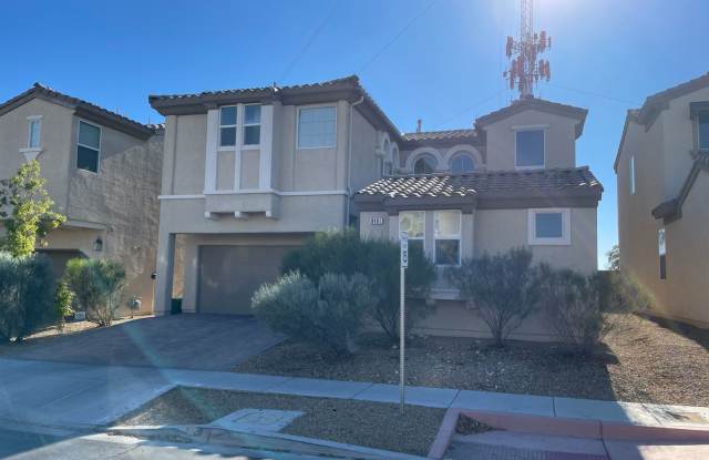3 bed 2.5 bath northwest home with HUGE backyard. Remodeled w/ New Flooring downstairs. photos photos