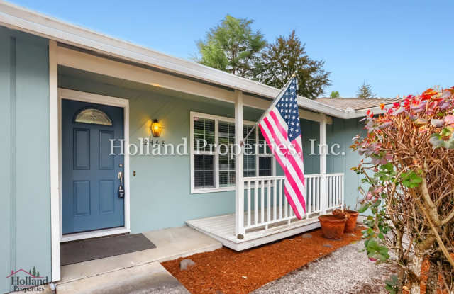 Stylish 3-Bedroom Hillsboro Home with A/C, Patio & Community Pool Gallery 3